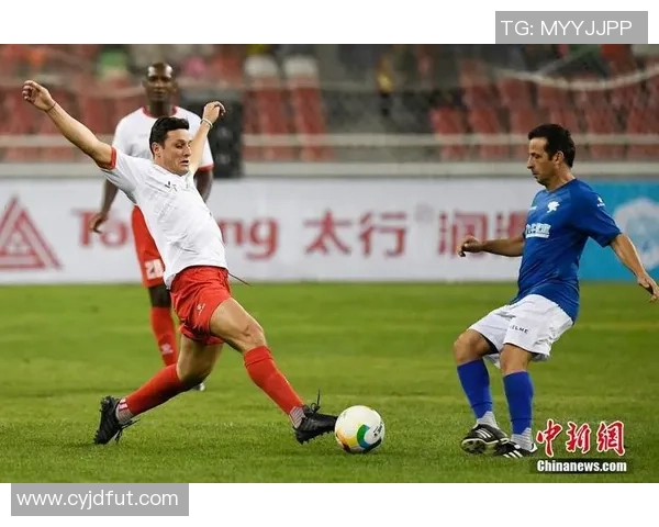 探讨当今足球明星中谁的精彩动作最具观赏性与魅力