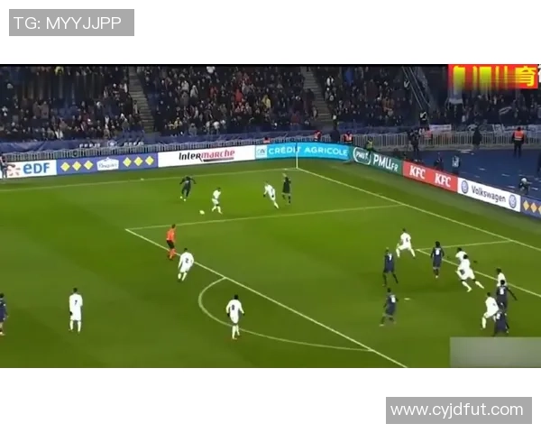 足球明星携手家居品牌推出创意床单视频引发热议与关注